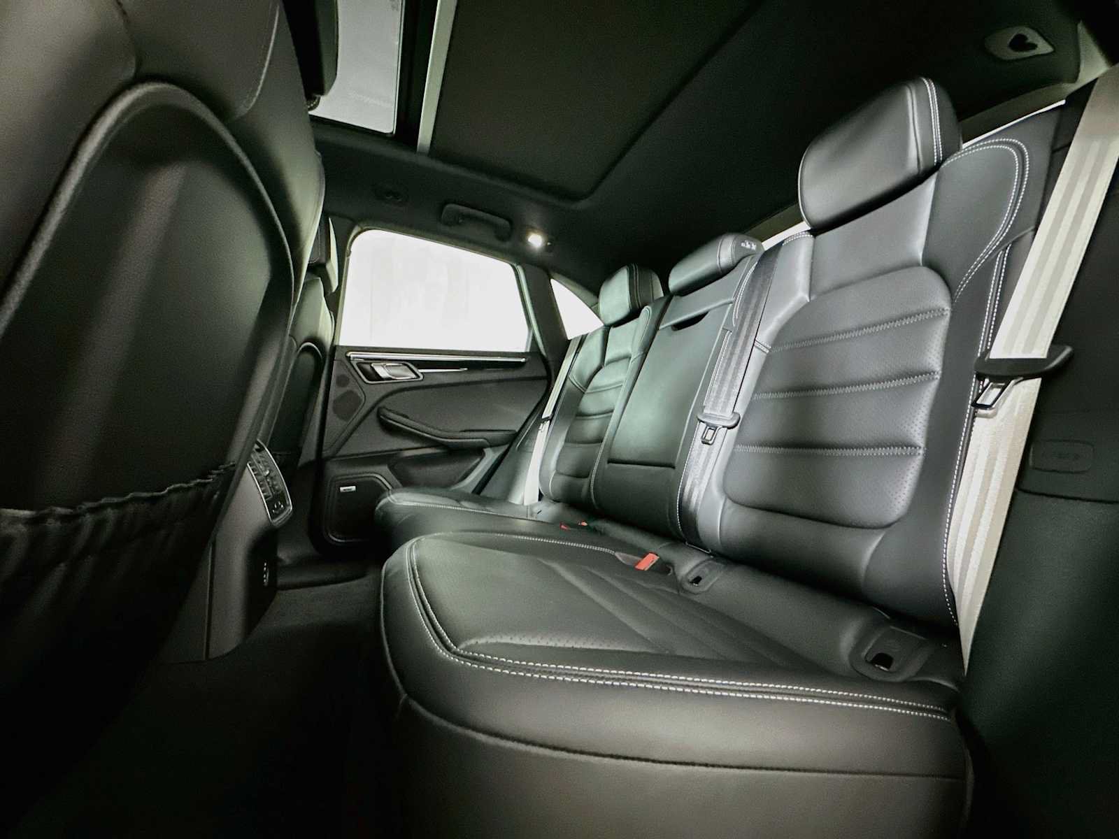 New 2026 Porsche Macan S AWD/4WD image 23