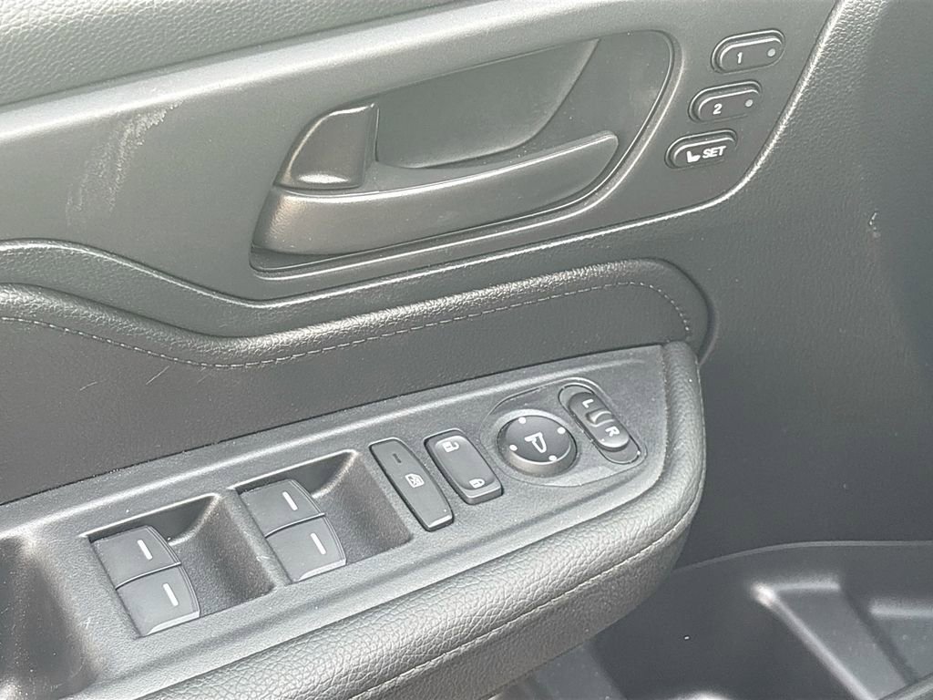 Used 2024 Honda Odyssey EX-L image 17