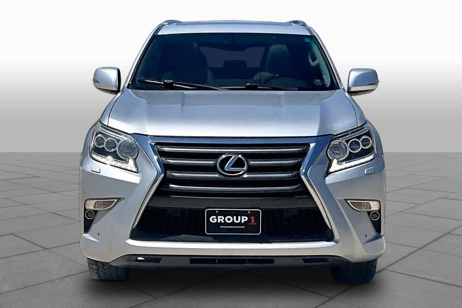 Used 2015 Lexus GX 460 w/ Premium Package AWD/4WD image 4