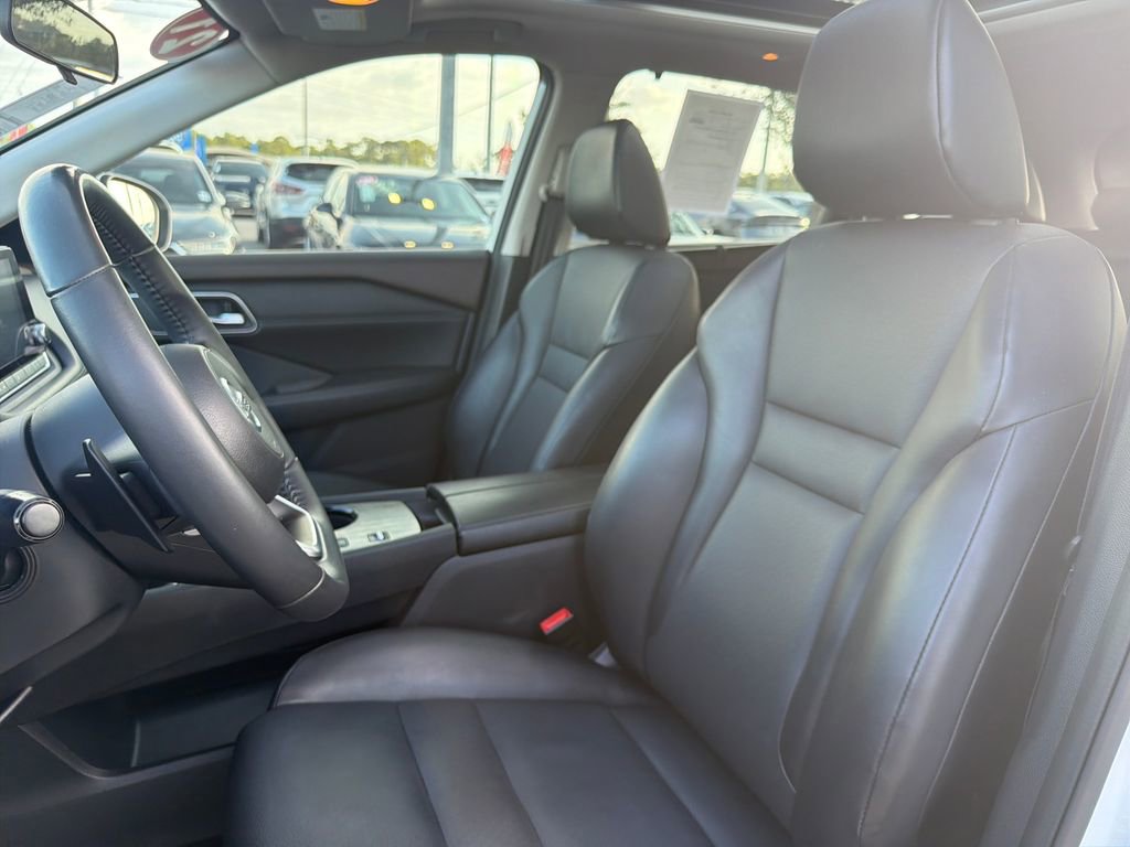 Used 2021 Nissan Rogue SV w/ Premium Package FWD image 17