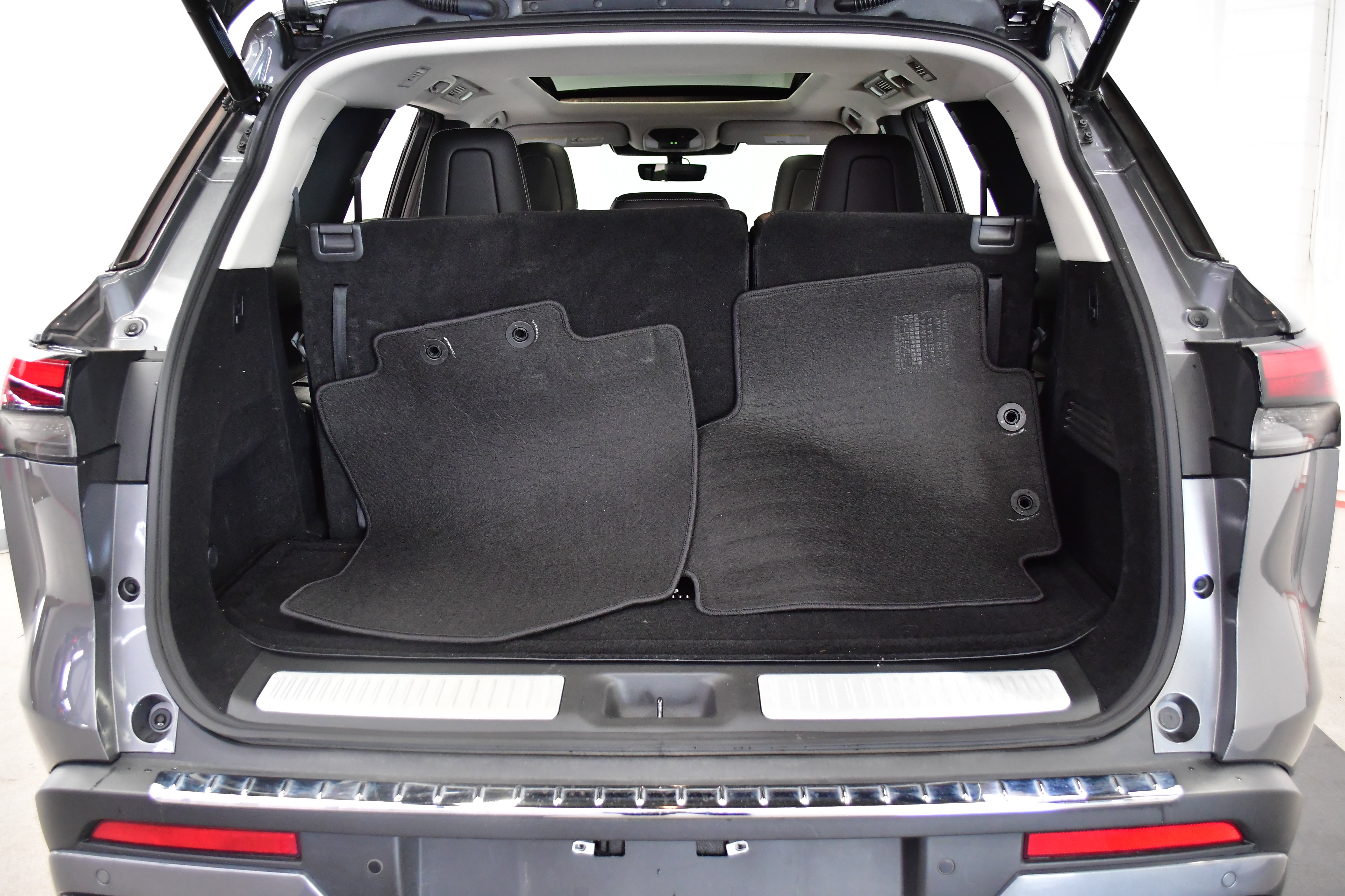 Used 2023 INFINITI QX60 Luxe w/ Performance Audio Package image 8