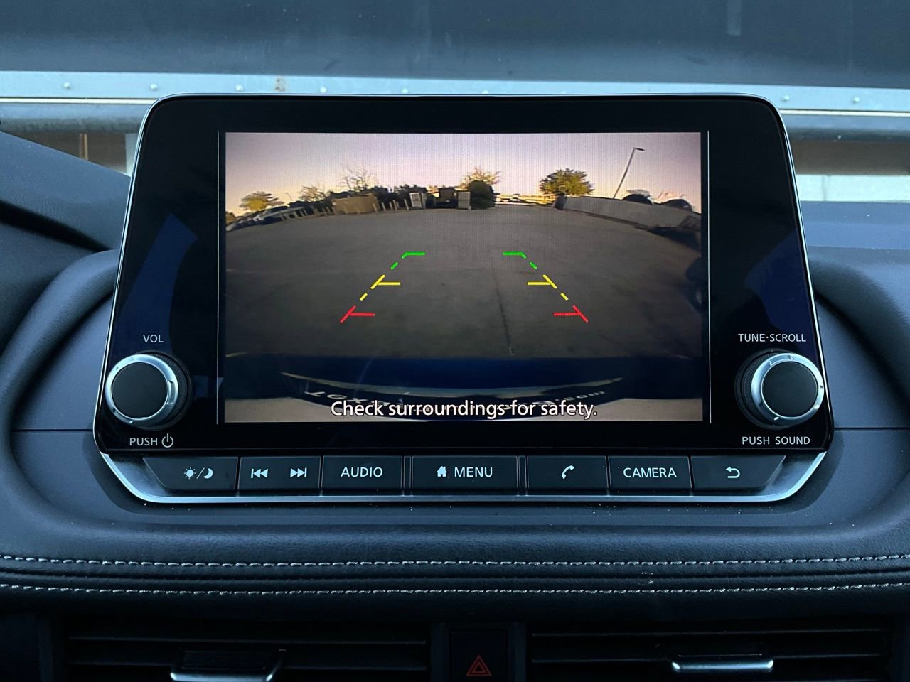 Used 2025 Nissan Rogue SV image 31