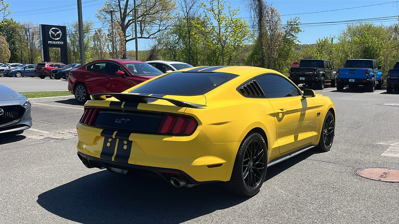 Used 2017 Ford Mustang GT w/ GT Performance Package RWD image 4