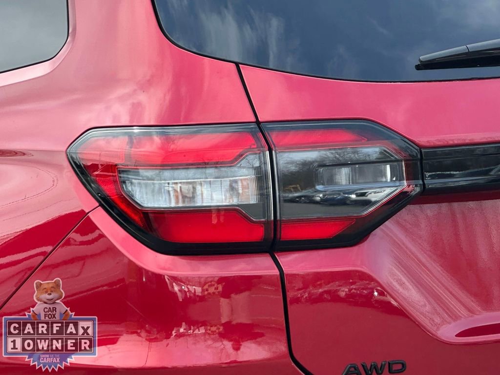 Used 2025 Honda Pilot TrailSport image 11