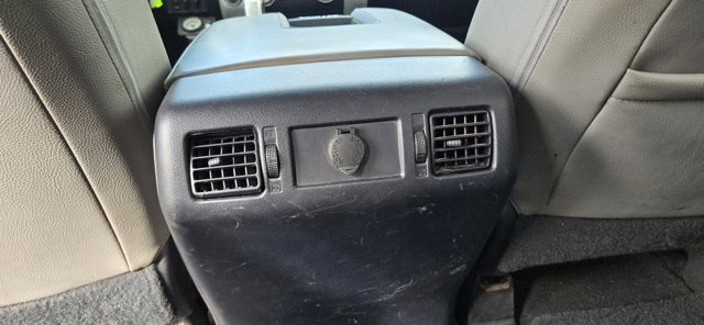 Used 2016 Toyota Tundra Limited w/ Limited Premium Package AWD/4WD image 31