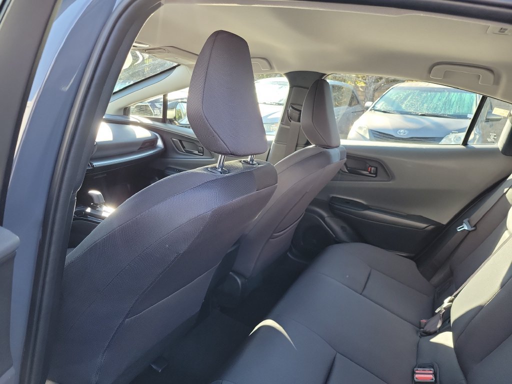 Used 2026 Toyota Prius LE FWD image 15