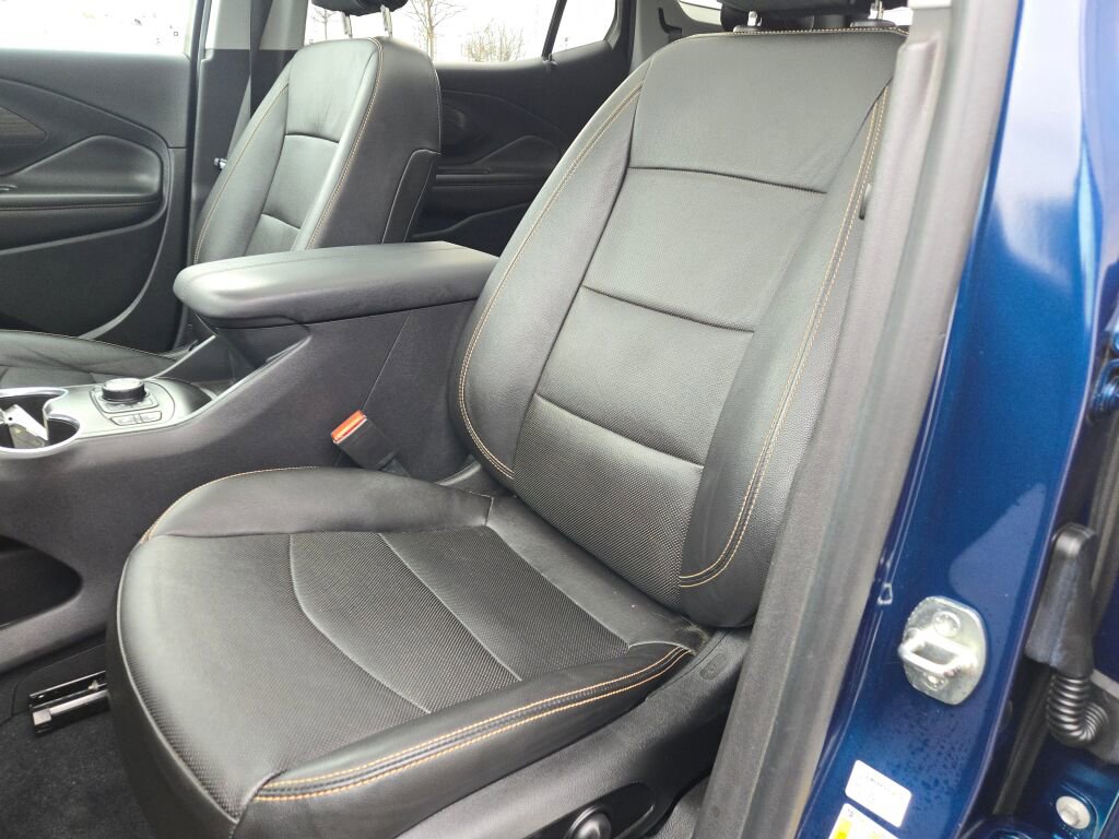 Used 2021 GMC Terrain SLT w/ Infotainment Package II image 24