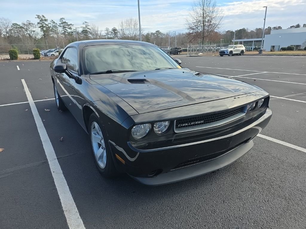 Used 2012 Dodge Challenger SXT image 11