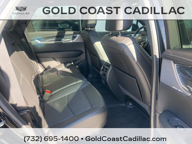 Certified 2022 Cadillac XT5 Premium Luxury w/ LPO, Floor Liner Package image 8