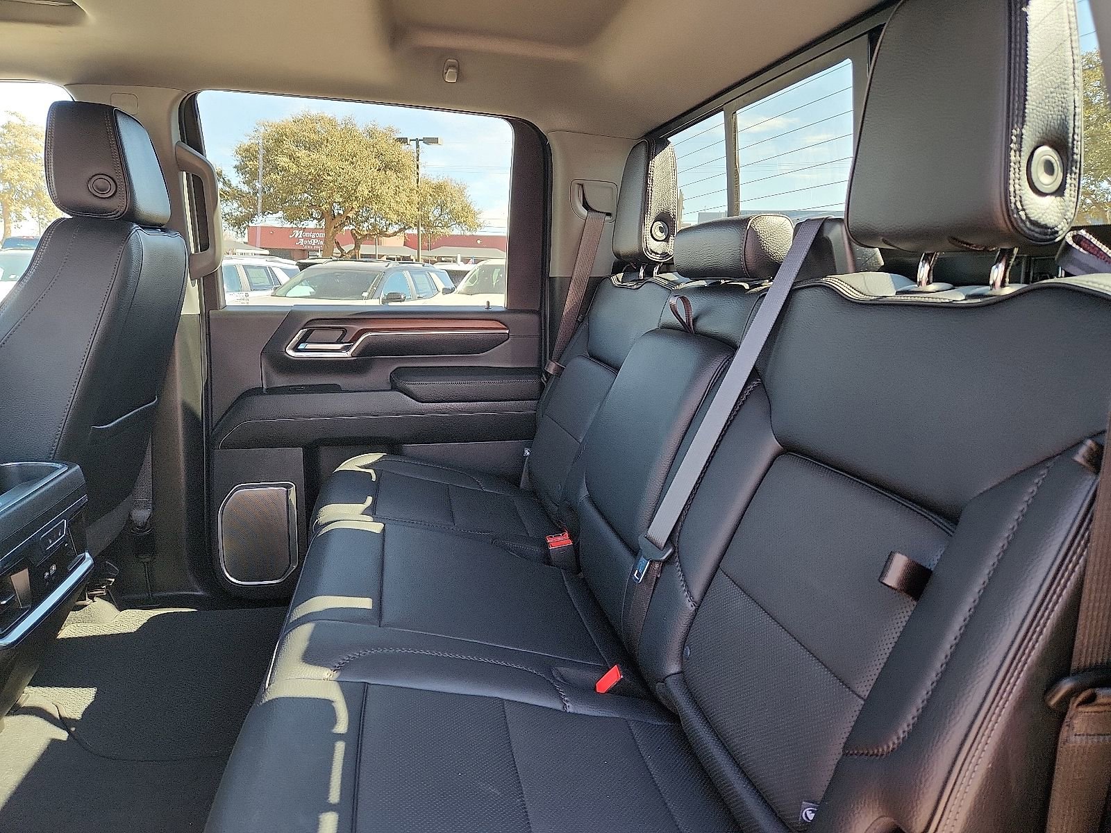 Used 2024 GMC Sierra 2500 Denali w/ Denali Reserve Package image 10