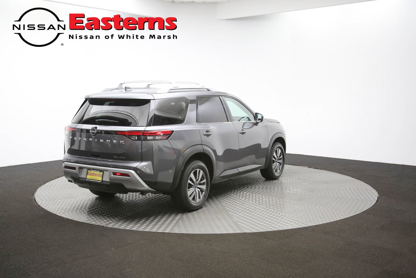 Used 2023 Nissan Pathfinder SL image 39