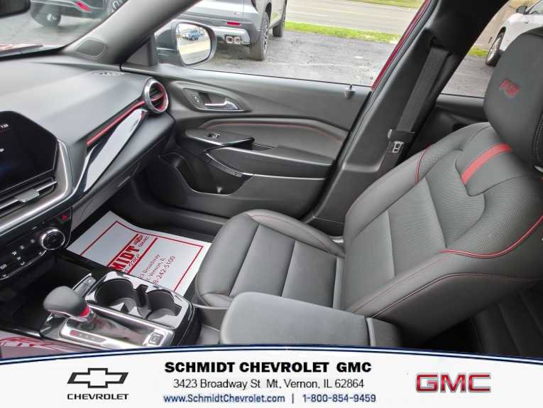 Used 2025 Chevrolet Trax RS w/ Driver Confidence Package image 16