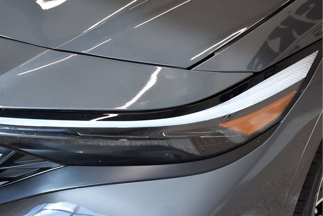 Used 2025 Hyundai Elantra SEL FWD image 15