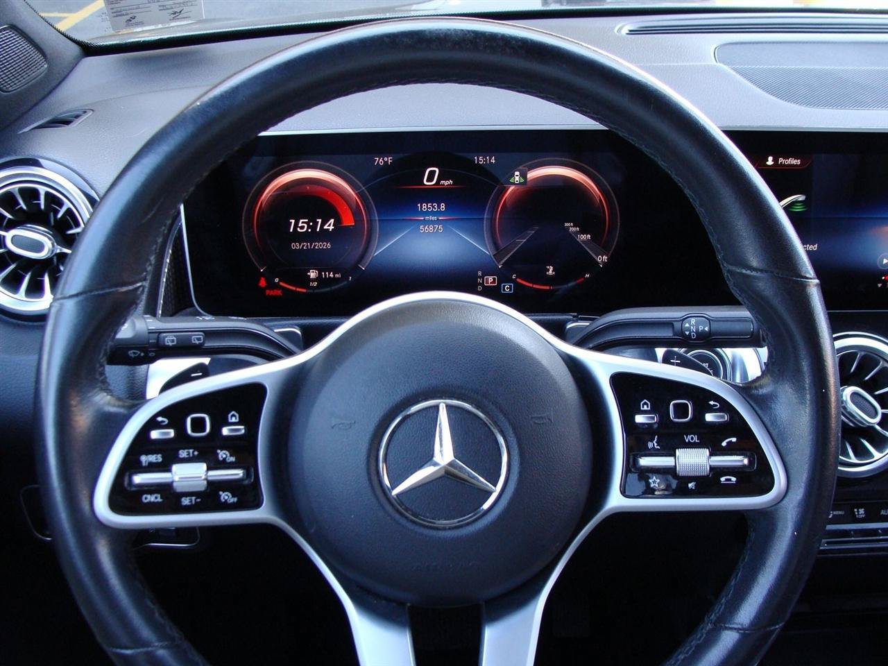 Used 2020 Mercedes-Benz GLB 250 4MATIC w/ Premium Package image 17