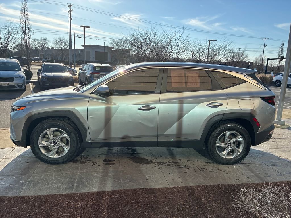 Used 2022 Hyundai Tucson SE image 6