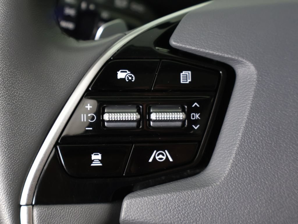 Used 2023 Kia Niro EX Touring FWD image 43