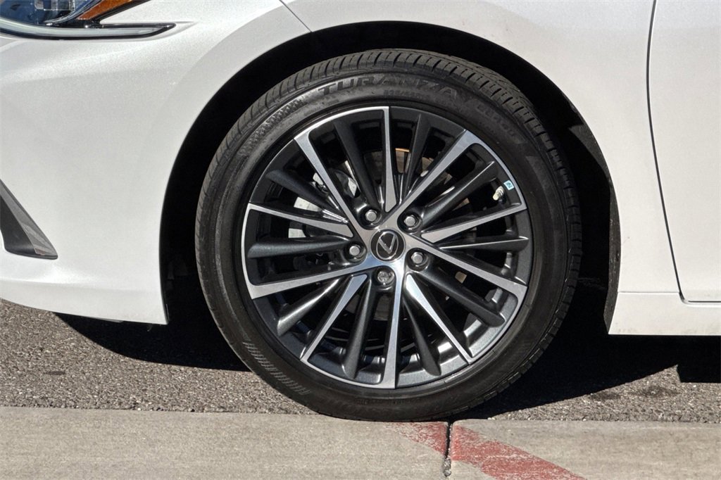 Used 2023 Lexus ES 350 w/ Premium Package image 30