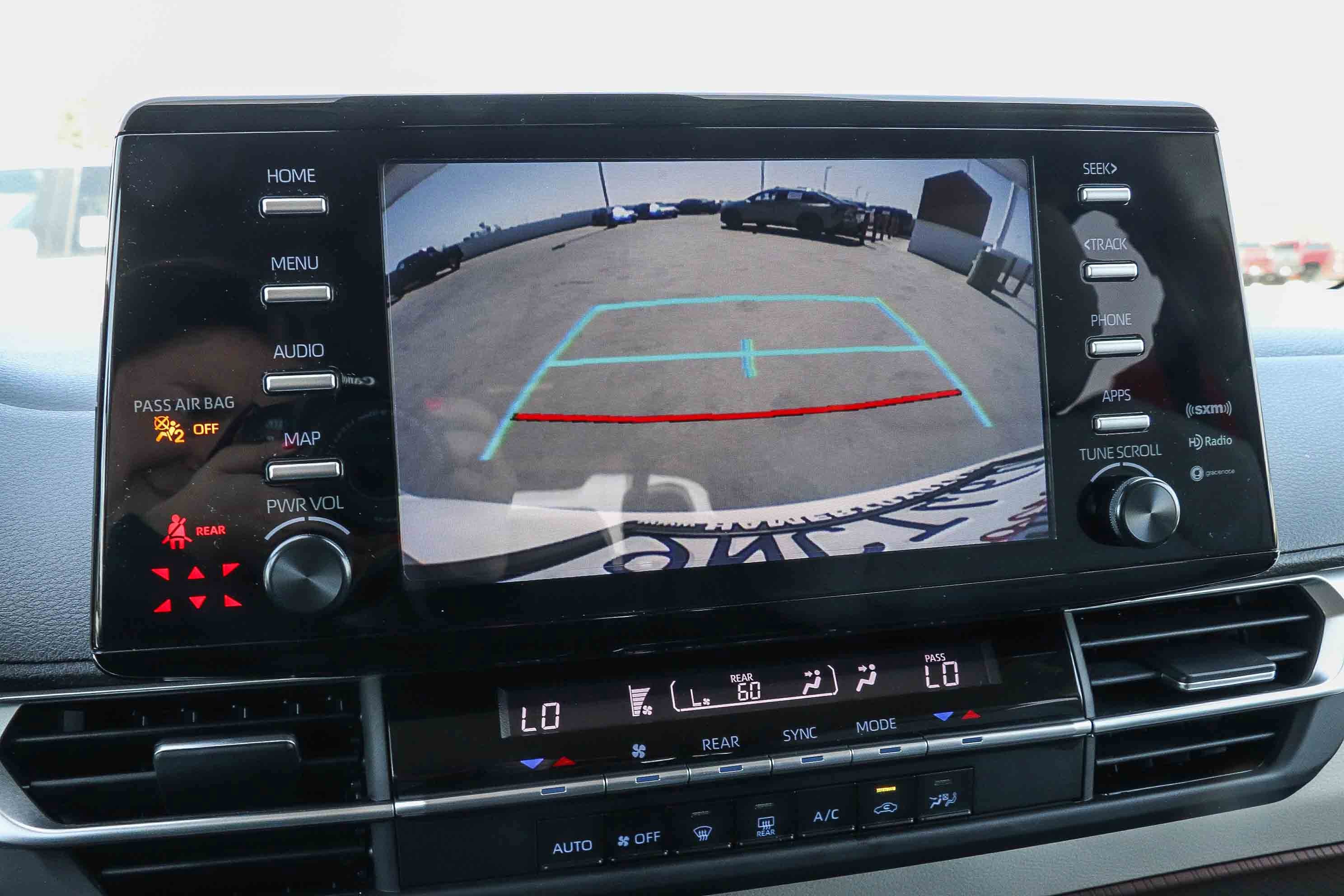 Used 2024 Toyota Sienna LE image 24