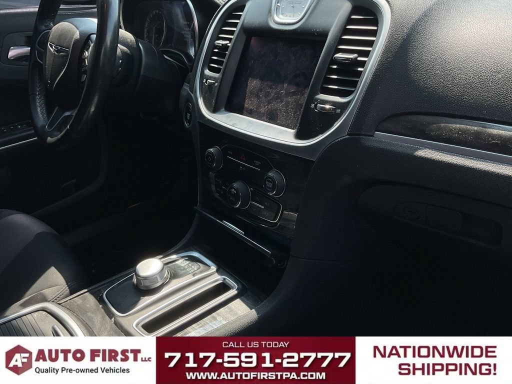 Used 2019 Chrysler 300 Touring w/ Sport Appearance Package RWD image 13
