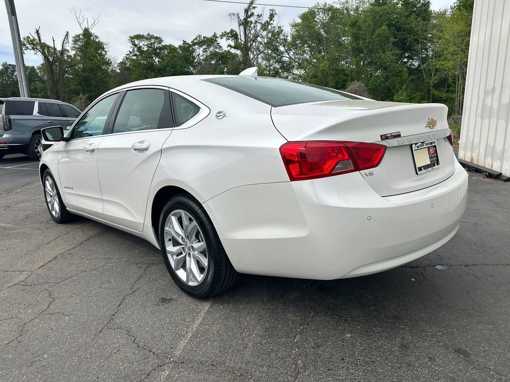 Used 2017 Chevrolet Impala LT w/ Convenience Package image 8