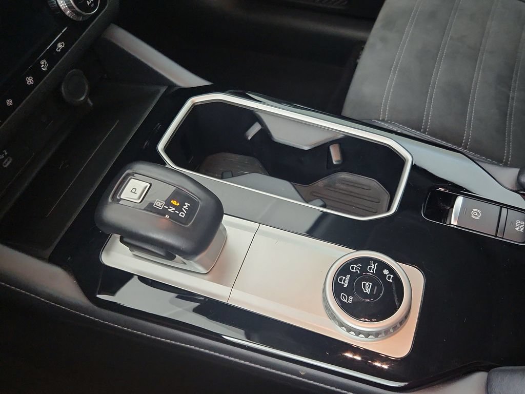 Used 2025 Mitsubishi Outlander SE FWD image 29