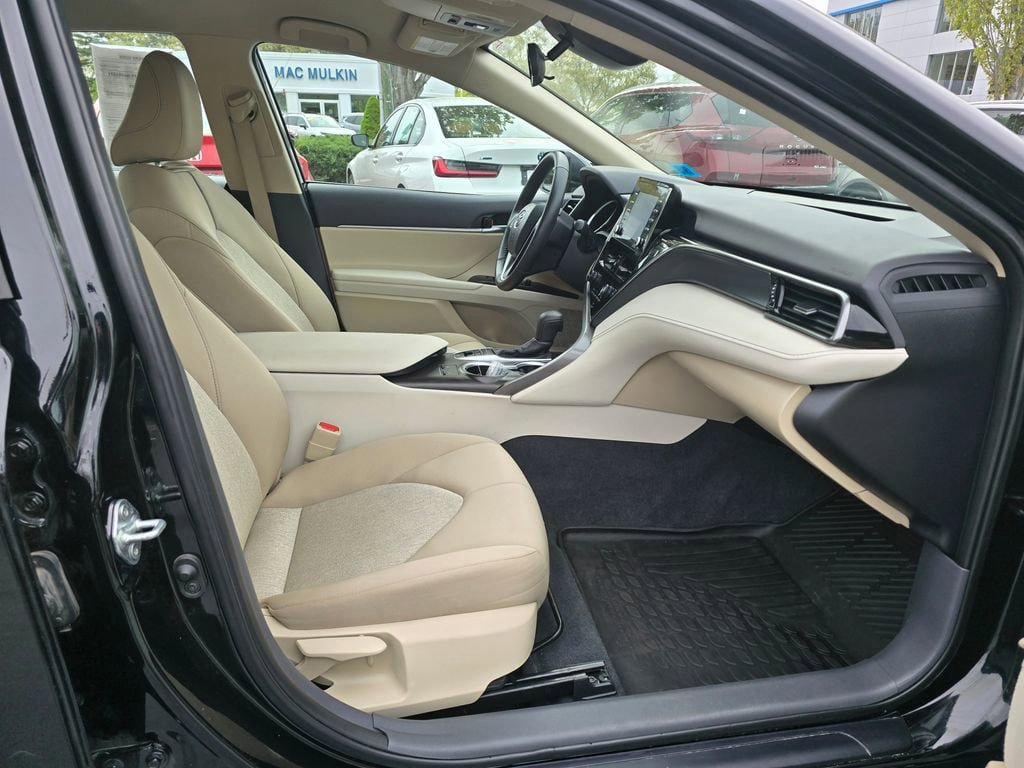 Used 2024 Toyota Camry LE w/ Cold Weather Package FWD image 10