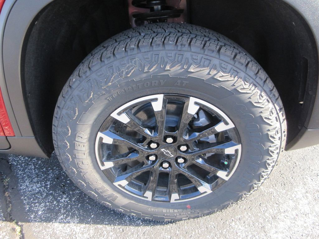 New 2026 Chevrolet Traverse Z71 w/ Driver Confidence Package image 9