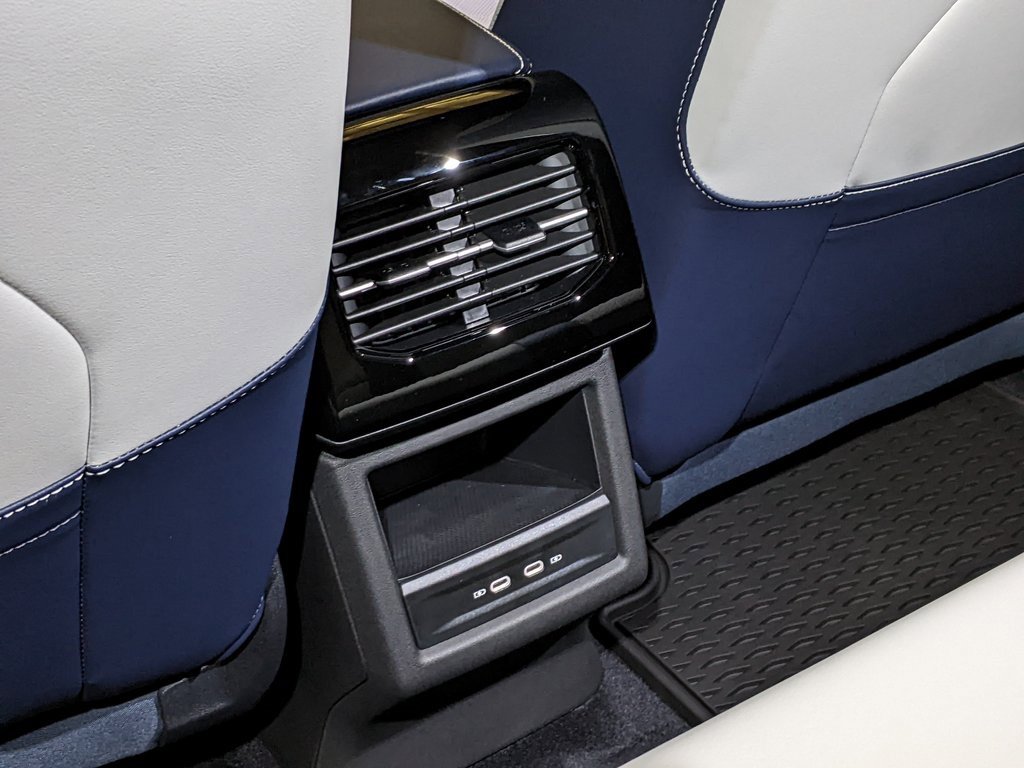 New 2025 Volkswagen ID.4 Pro S image 24