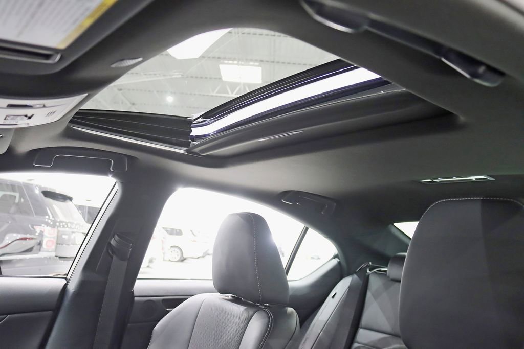 Used 2025 Lexus IS 500 w/ Accessory Package 2 RWD image 30