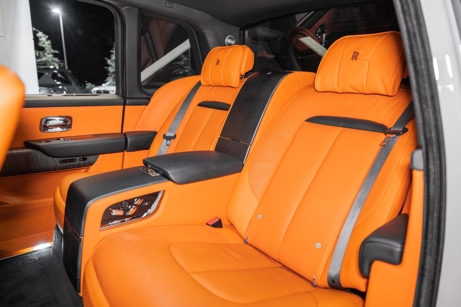 Used 2022 Rolls-Royce Cullinan w/ Dark Exterior Package image 20