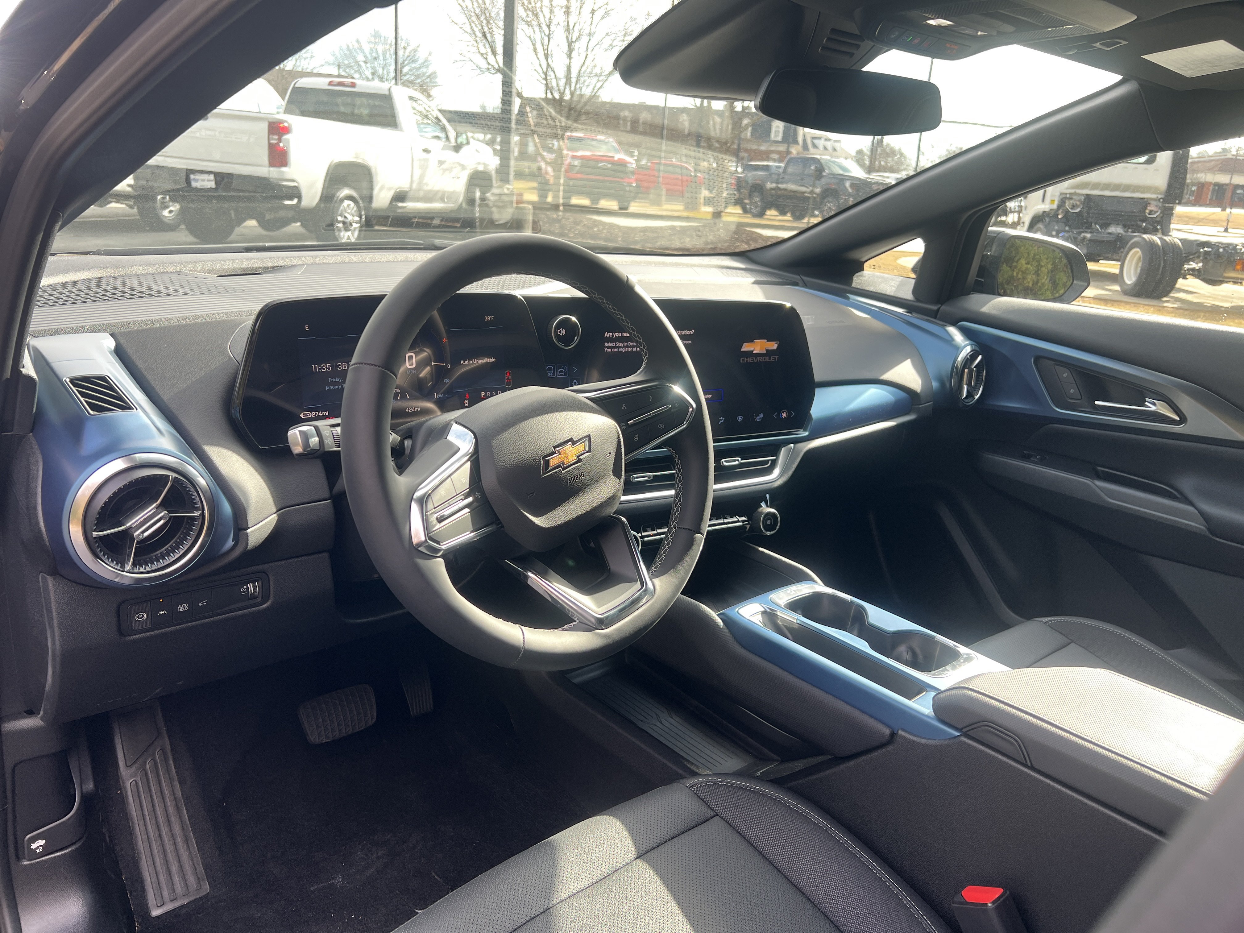 New 2026 Chevrolet Equinox EV LT AWD/4WD image 18