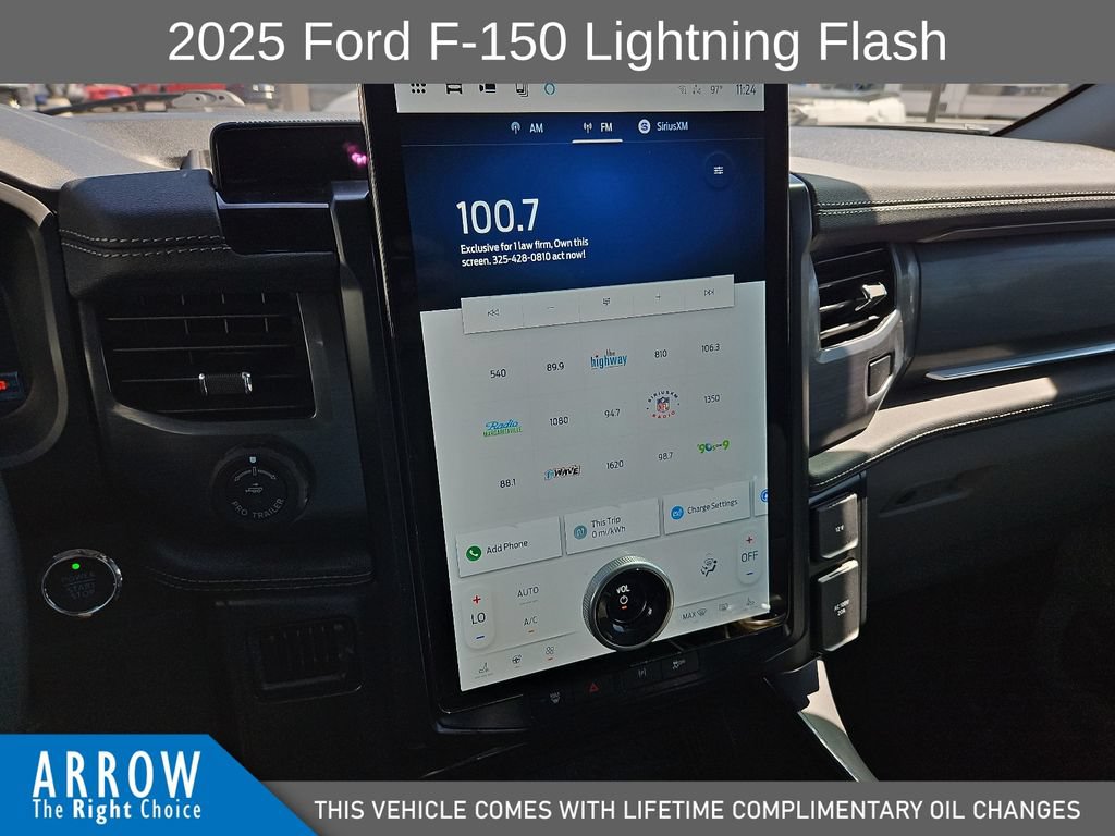 Used 2025 Ford F150 Lightning Flash AWD/4WD image 25