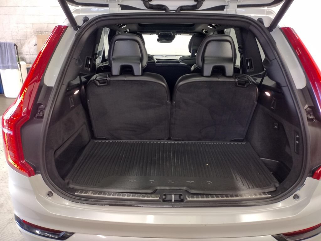 Used 2016 Volvo XC90 T6 R-Design w/ Vision Package AWD/4WD image 16