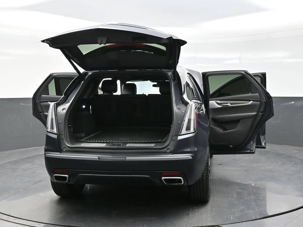 Certified 2022 Cadillac XT5 Sportv w/ LPO, Floor Liner Package AWD/4WD image 39