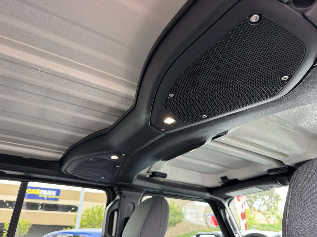 Used 2024 Jeep Wrangler Unlimited AWD/4WD image 22