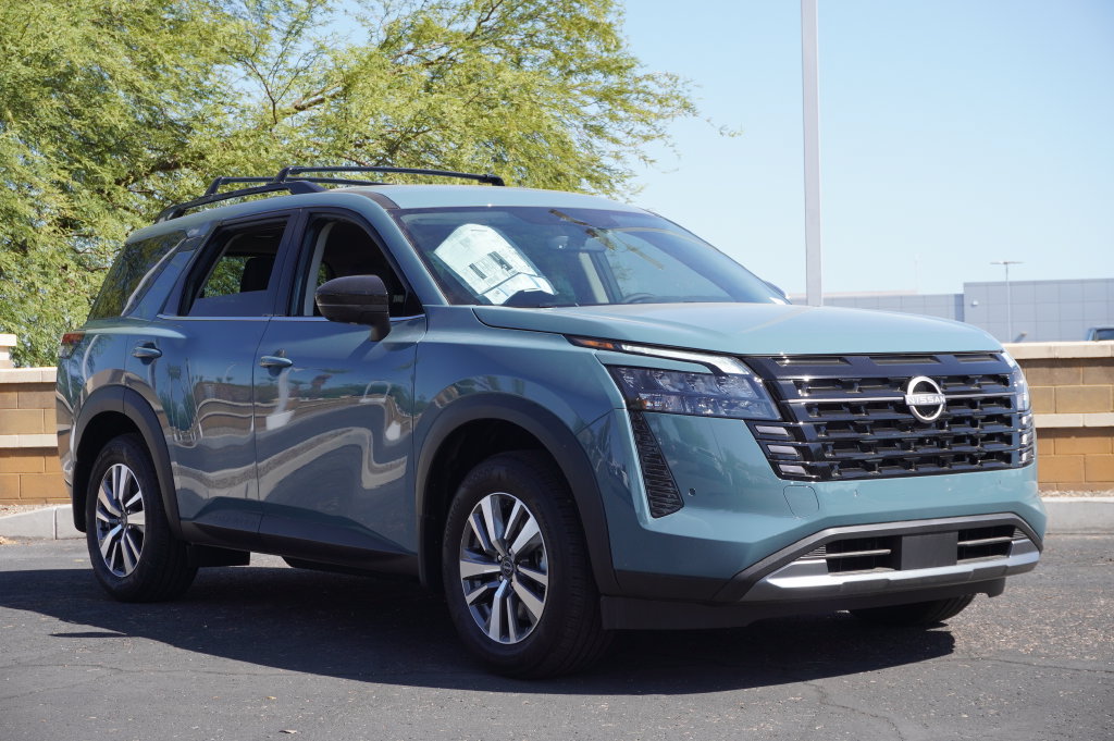 New 2026 Nissan Pathfinder SL FWD image 4