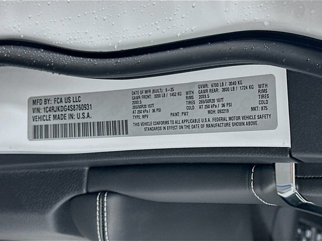 New 2025 Jeep Grand Cherokee L Overland w/ Luxury Tech Group IV AWD/4WD image 19