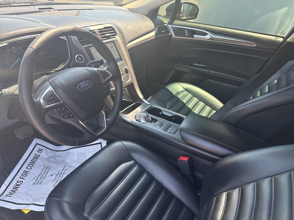 Used 2020 Ford Fusion SEL image 14
