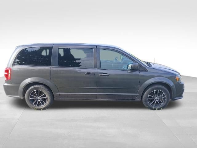 Used 2017 Dodge Grand Caravan SXT w/ Blacktop Package FWD image 5