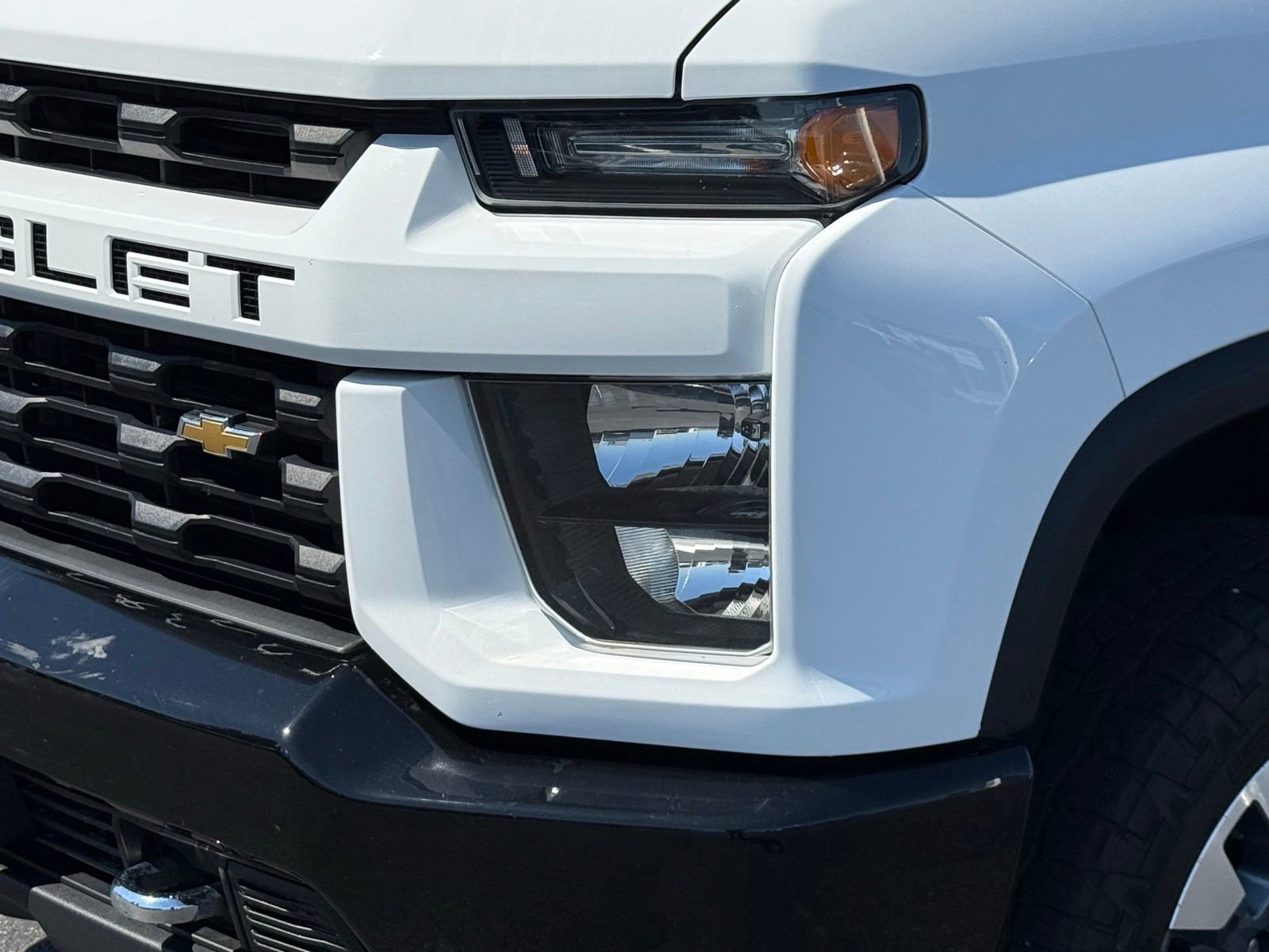 Used 2022 Chevrolet Silverado 2500 Custom w/ Custom Value Package AWD/4WD image 10
