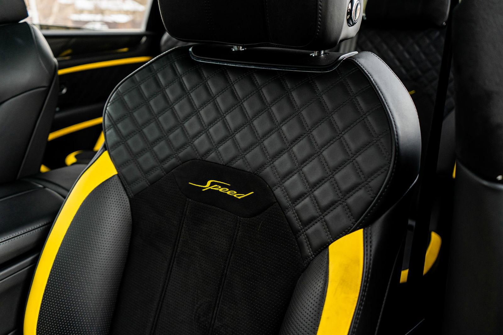 Used 2023 Bentley Bentayga Speed image 28