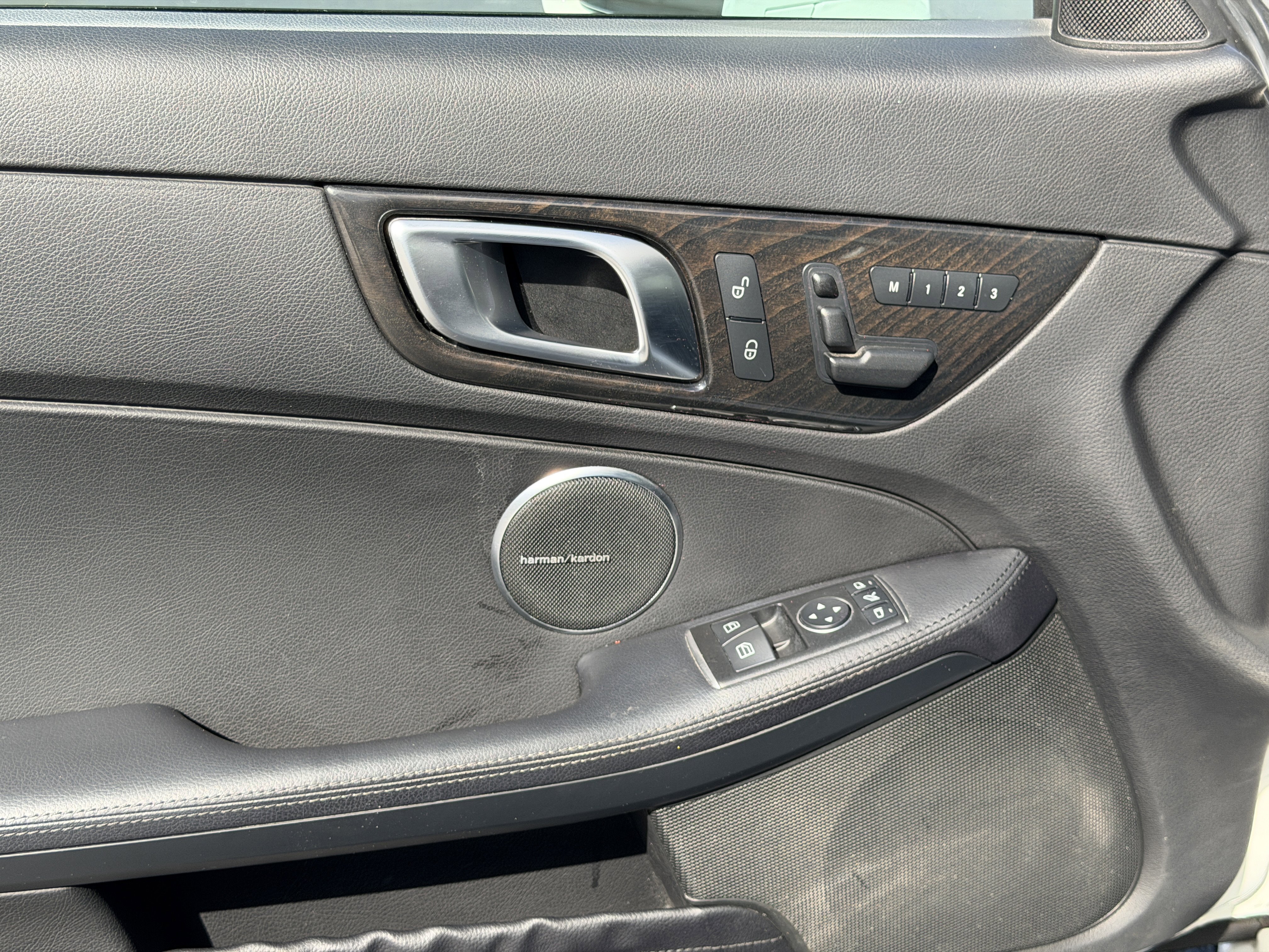 Used 2015 Mercedes-Benz SLK 250 image 19