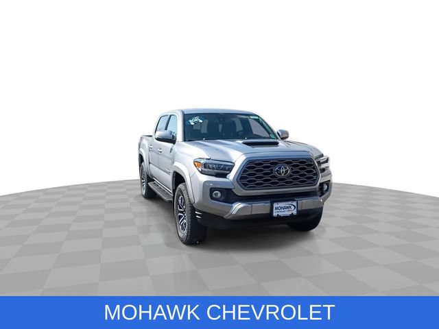 Used 2021 Toyota Tacoma TRD Sport w/ Technology Package AWD/4WD image 2