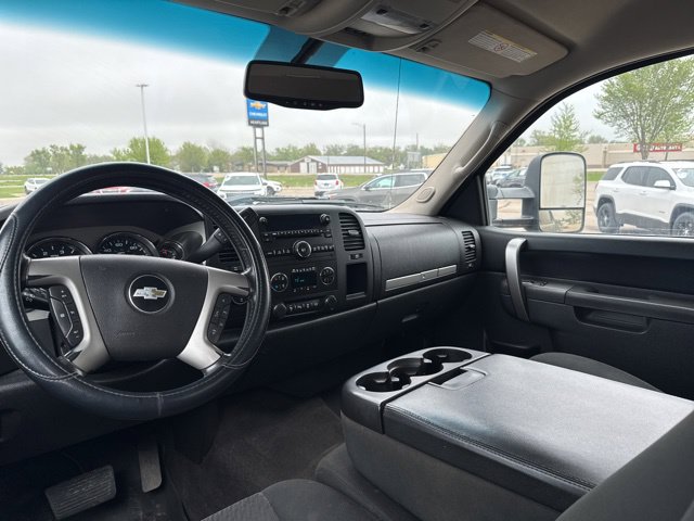 Used 2014 Chevrolet Silverado 2500 LT w/ Z71 Appearance Package AWD/4WD image 8