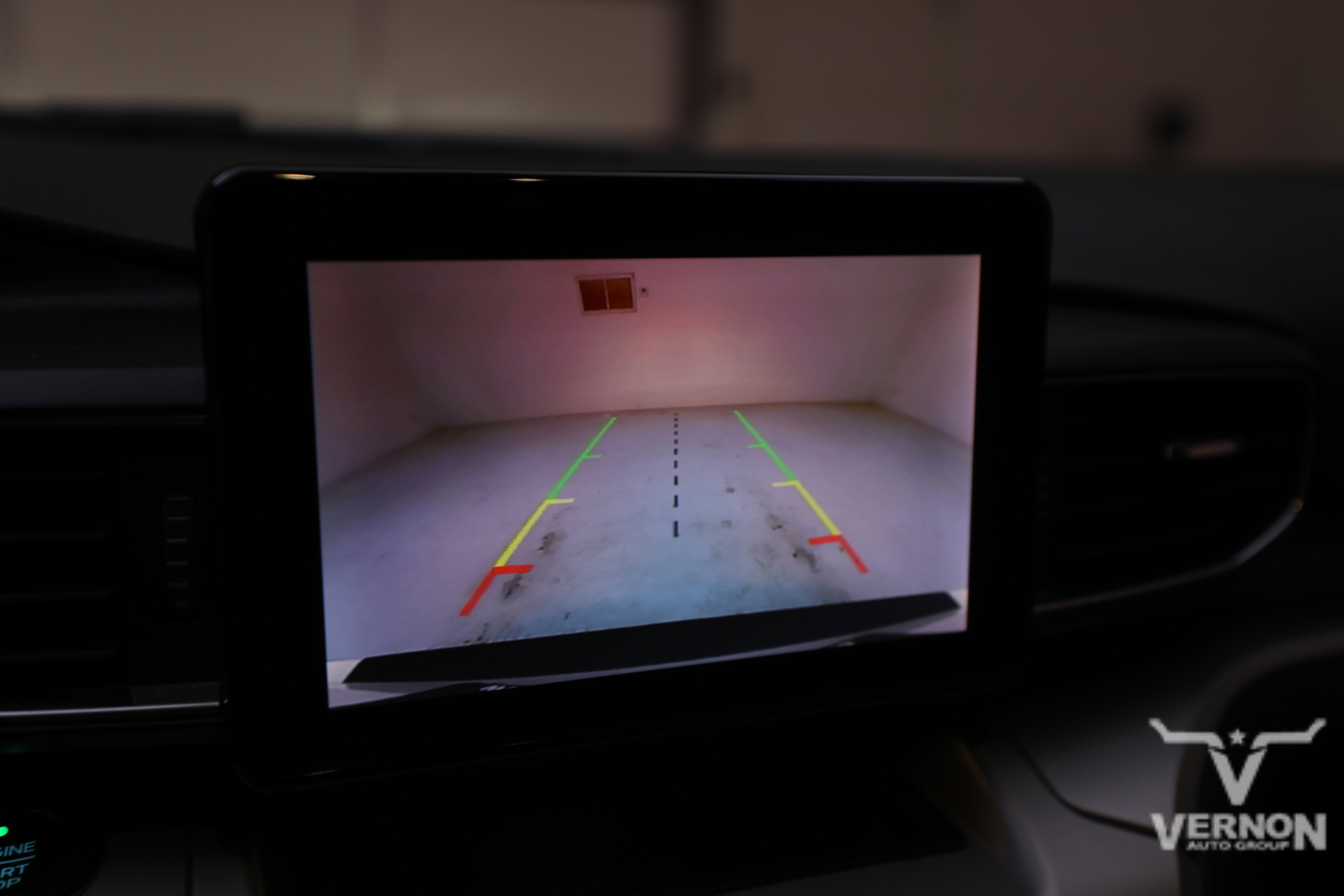 Used 2020 Ford Explorer XLT w/ Equipment Group 202A image 28