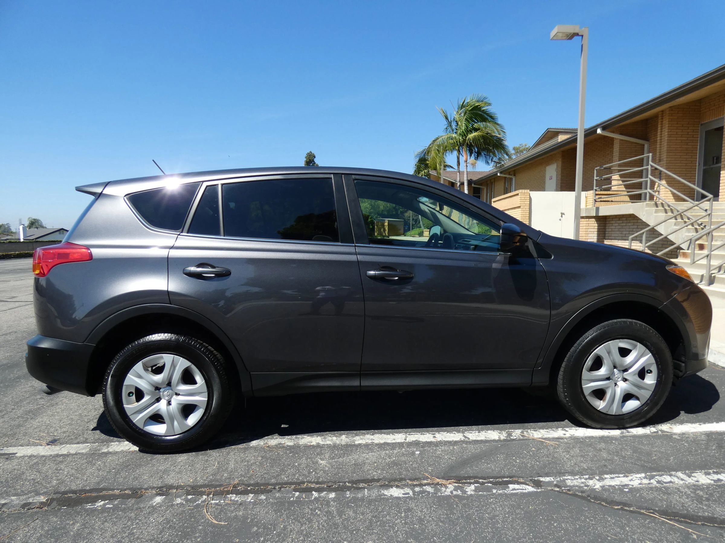Used 2015 Toyota RAV4 LE image 6