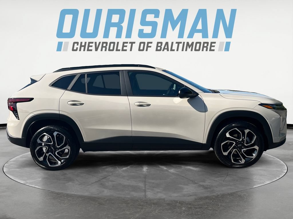 Used 2026 Chevrolet Trax RS w/ Sunroof Package FWD image 7