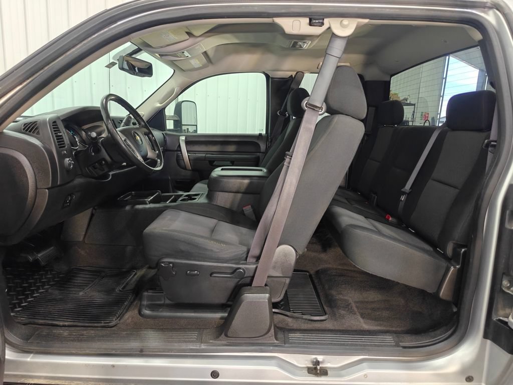 Used 2013 Chevrolet Silverado 2500 LT w/ Interior Plus Package AWD/4WD image 33