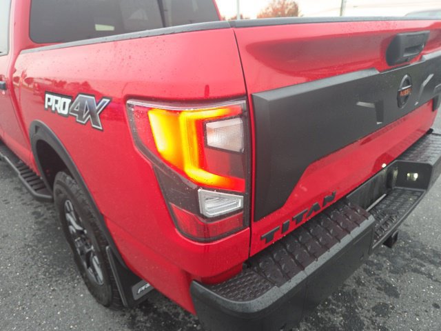 Used 2021 Nissan Titan PRO-4X w/ Pro-4x Convenience Package AWD/4WD image 18