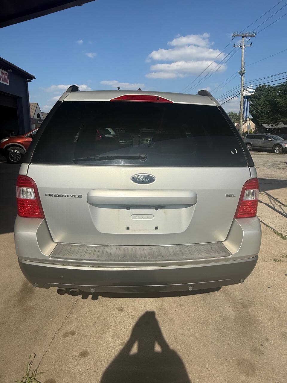 Used 2007 Ford Freestyle SEL FWD image 5